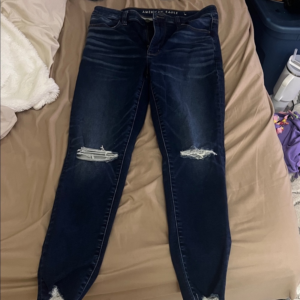 American Eagle Outfitters Women's Distressed Dark Blue Skinny Jeans